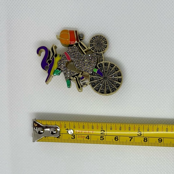 Whimsical Witch Riding Bicycle Pumpkin Crystal Brooch Pin - Picture 6 of 7